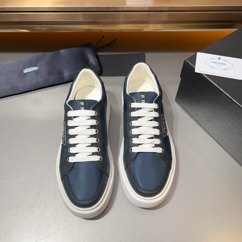 Pra*a casual shoes